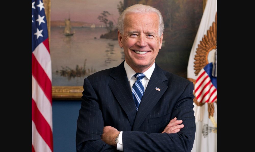 Joe Biden encabeza la encuesta presidencial de Iowa para 2020 .