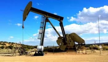 Precio del barril de petróleo estadounidense cayó por debajo de $ 0