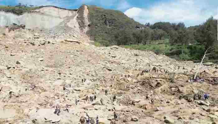 Devastador deslizamiento de tierra sepulta a miles de personas en Papúa Nueva Guinea
